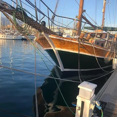 Goktuga Boat&breakfast Syracuse