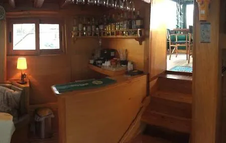Goktuga Boat&breakfast Botel *