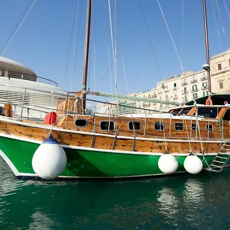 Goktuga Boat&breakfast Syracuse
